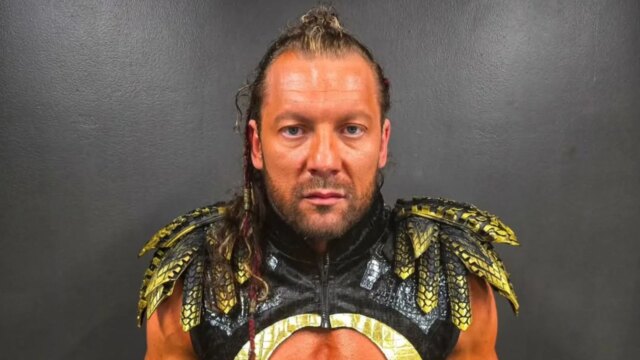 „Ste nesprávny“- Predchádzajúca celebrita WWE reaguje na rafinovaný výkop Kennyho Omega uprostred námietky 


