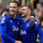 Letné podpisy Evertonu Grealish a Dewsbury-Hall boli oba ciele Dyche