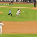 Dvaja fanúšikovia New York Yankees boli v utorok večer brutálne riešené bezpečnosťou štadióna