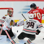 3 Najmenej vynikajúci hráč Chicago Blackhawks z obdobia otváračov NHL 2025-26 na Floridu Panthers ft. Sam Rinzel