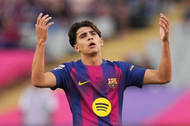 4 Barcelonskí mladíci trénujú s prvým tímom pred aktuálnym Madridom 4 Barcelonskí mladíci trénujú s prvým tímom pred aktuálnym Madridom