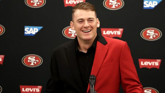 49ers quarterback Mac Jones uvádza, že používa vhodné, pretože „pravdepodobne bude fungovať“ 

