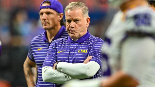 5 faktorov Brian Kelly zaostával v LSU 5 faktorov Brian Kelly zaostával v LSU