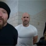 AEW posiela správu po tom, čo viacnásobný šampión išiel do vojny s Death Riders