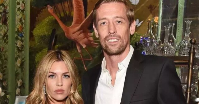 Abbey Clancy sa pripravil na otvorenie Steed Haven v jej dome- napriek tomu Crouchy nie je potešený 

