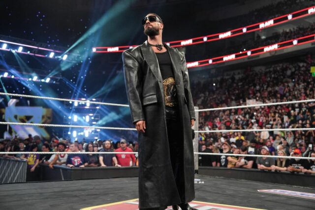 Adam Pearce robí značné vyhlásenie Seth Rollins, ktoré sa ublíži pred zranením pred WWE RAW 

