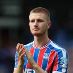 Adam Wharton sa ukázal, že patrí medzi najlepších záložníkov Premier League