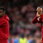 Alexander Isak dostáva podporu od spoluhráča z Liverpoolu Virgila van Dijka