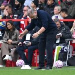 Ange Postecoglou sa po prehre s Chelsea blíži ako zamestnávateľ Woodland na „strane vysokého útesu“