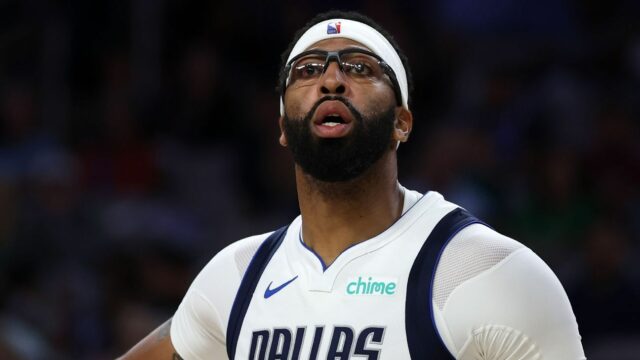 Anthony Davis z Mavs je každý deň neistý pre zápas v Mexico City
