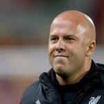 Tréner Liverpoolu Arne Slot tvrdil, že jeho tím ešte nenašiel odpoveď pre tímy využívajúce dlhé lopty a nízke bloky