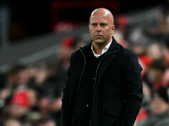 Kde FSG stojí na Arne Slot po výbuchu Mohameda Salaha, podľa Paula Joycea Arne Slot je pod drobnohľadom, keď fanúšikovia Liverpoolu zdieľajú úprimné myšlienky o jeho potenciálnom prepustení