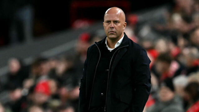 Arne Slot je pod drobnohľadom, keď fanúšikovia Liverpoolu zdieľajú úprimné Arne Slot je pod drobnohľadom, keď fanúšikovia Liverpoolu zdieľajú úprimné myšlienky o jeho potenciálnom prepustení