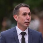 Axed Prem Ref David Coote sa priznáva vinným za neslušné náklady na obraz