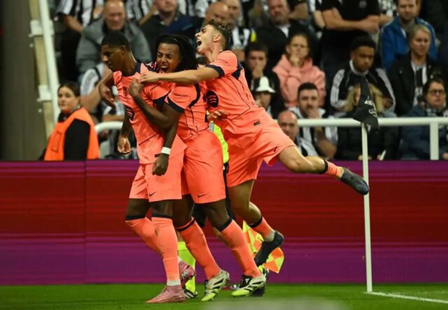 Barcelona a Stars Real Madrid sa vracajú späť do globálneho začiatku XI 

