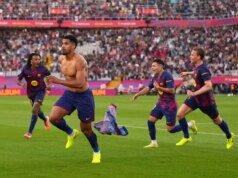 Fotografie: Barcelonská hviezda hostí večeru na budovanie tímovej morálky Barcelonská celebrita priznáva, že on a kolegovia sa 'všetci chichotali', keď kolega začal vs Girona