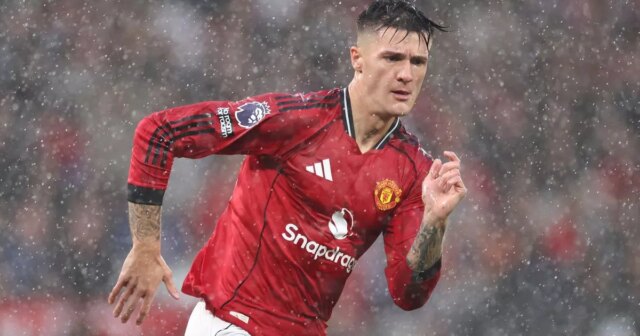 Benjamin Sesko z Manchestru United počas zápasu Premier League medzi Manchestrom United a Chelsea na Old Trafford 20. septembra 2025 v Manchestri v Anglicku