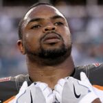 Doug Martin vyskočil z druhého poschodového okna rehabilitačného centra mesiace pred svojou smrťou