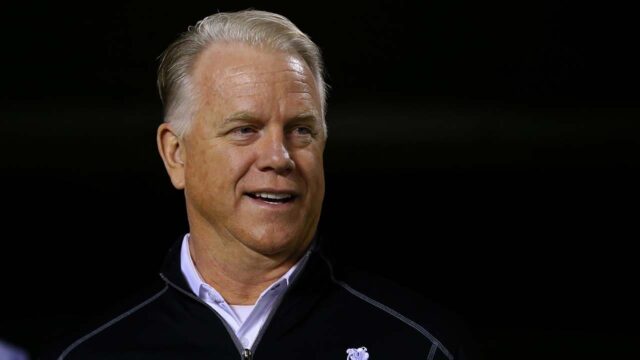 Boomer Esiason Buffoons Suzyn Waldman vo väčšine súčasných rádiových momentov Yankees 

