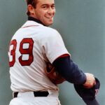 Mike Greenwell, Boston Red Sox All-Star a Runner-Up za cenu American League MVP v roku 1987, zomrel po bitke s rakovinou v 62 rokoch v 62 rokoch