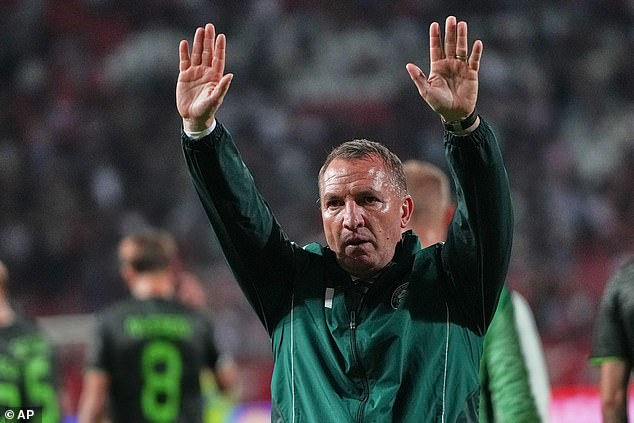 Brendan Rodgers nemal toľko sebauvedomenia, aby pochopil, že on bol Brendan Rodgers odstúpil z postu šéfa Celticu v pondelok - zdá sa, že skočil skôr, ako ho stihol zatlačiť