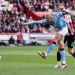 Erling Haaland strelil jediný gól hry, keď Man City v nedeľu vydala Brentford
