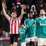 Zdá sa, že čas Jordana Hendersona vo futbalovej divočine sa skončil, jeho bývalý tím vyzerá stratenejší než kedykoľvek predtým.
