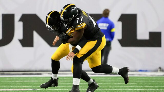 Broderick Jones z Steelers tvrdí, že by sa mohol ešte raz postaviť proti Aaronovi Rodgersovi 

