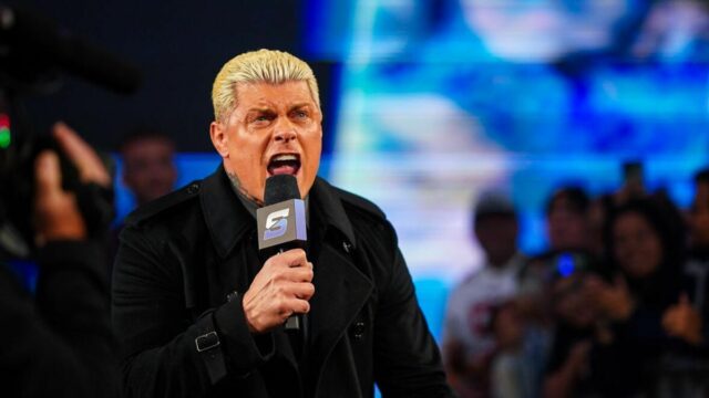 Bude Cody Rhodes odpísaný WWE TV po ďalšom záhadnom útoku Bude Cody Rhodes odpísaný WWE TV po ďalšom záhadnom útoku na SmackDown? Skúmanie možnosti