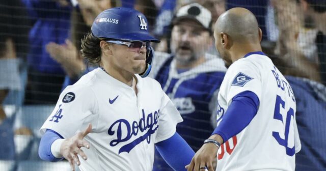 By mal byť október, pretože Super Kiké Hernández je nižšie pre Dodgers 

