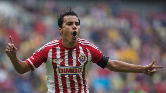Bývalý futbalový hráč v Mexiku Omar Bravo, aby sa stal testom na nárokované zneužitie adolescentnej dámy 

