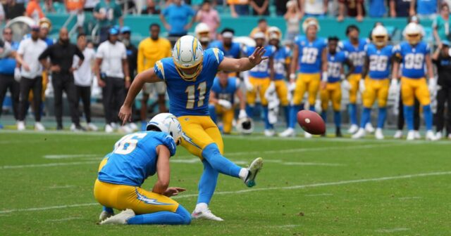 Cameron Dicker a Justin Herbert Lift Chargers, aby získali delfíny 

