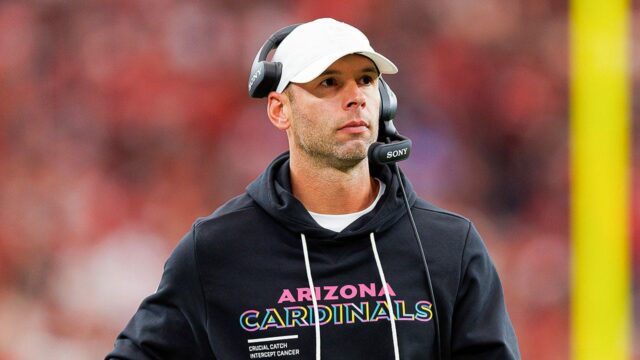 Cardinals Train Jonathan Gannon uložil pokutu 100 000 dolárov za Run-in 

