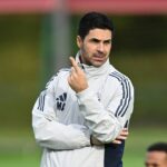Manažér Arsenalu Mikel Arteta počas tréningu v Sobha Realty Training Center 20. októbra 2025 v London Colney, Anglicko