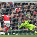 Celebrita s nástrojmi vytvára nežiaduci dokument, keď vzniká správa Thierry Henry | Futbal | Športová aktivita