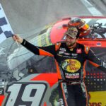 Chase Briscoe riadi #19 Toyota Camry pre Joe Gibbs Racing - Zdroj: Imagn