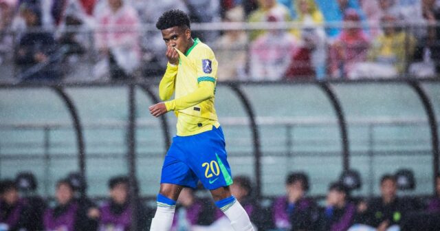 Oslavuje Estevao Willian