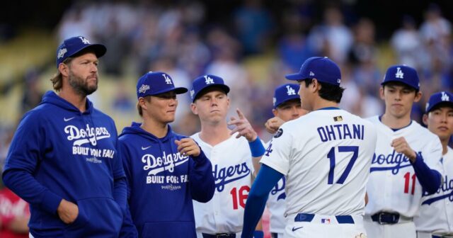 Clayton Kershaw zahrnutý v zostave NLDS Dodgers, Will Smith je Clayton Kershaw zahrnutý v zostave NLDS Dodgers, Will Smith je energický