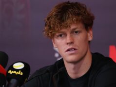 Odhalený masívny finančný trest Jannika Sinnera za udalosti, ktoré zmeškal kvôli zákazu drog Čo povedal Jannik Sinner v akcii proti tvrdej námietke diskutabilnej voľby Davis Mug