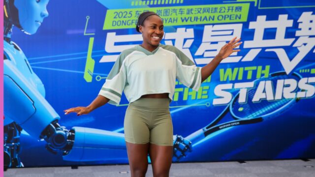 Coco Gauff odporúča, aby opravovala svoje ponuky problémov napriek najnovšej strate 

