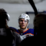 Connor McDavid sa dozvedel o Matthewovi Schaeferovi ešte pred Oilers vs Islanders