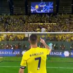 Cristiano Ronaldo v sobotu učil IShowSpeed ​​v umení viesť vikingskú tlieskačku