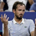 Daniil Medvedev tvrdí, že „niekoľko“ faktorov, ktoré zaostávajú dole v vlaku