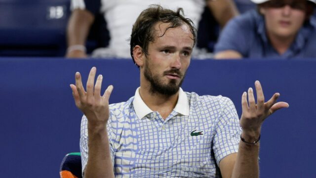 Daniil Medvedev tvrdí, že „niekoľko“ faktorov, ktoré zaostávajú dole v vlaku 

