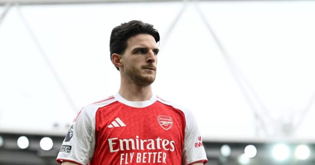 Declan Rice bude po rozhovoroch Bukayo Saka požiadaný o konferenciu Arsenal sa chce dohodnúť na novej a vylepšenej zmluve pre Declana Ricea