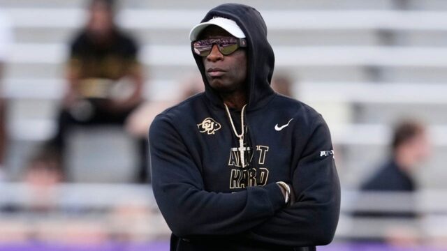 Deion Sanders tvrdí, že po strate Colorado „zranil ako šialene“ 

