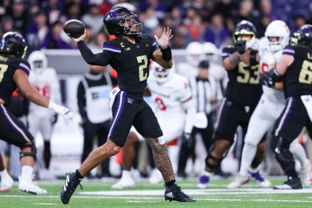 Futbal NCAA: Rutgers vo Washingtone