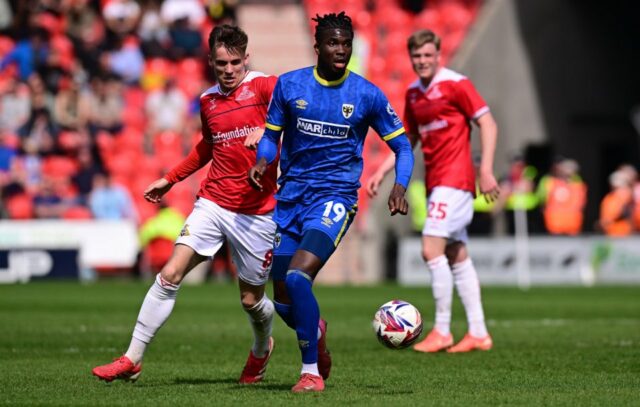 Osman Foyo hral za Wimbledona proti Doncasterovi