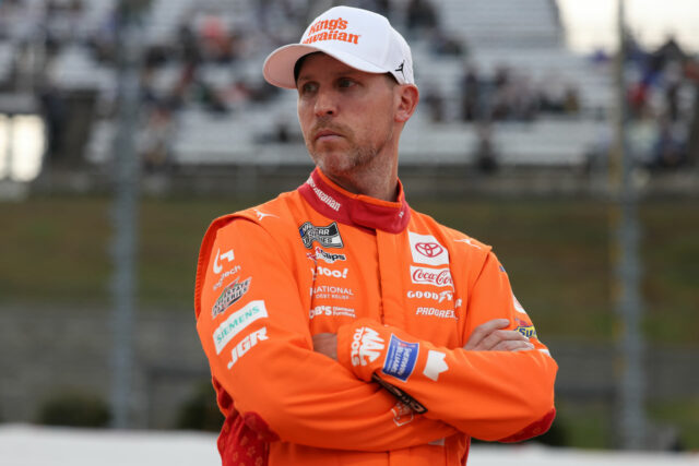 Denny Hamlin víta pneumatiku Goodyear Martinsville ako návrat k tradičným Denny Hamlin (11) pred AutoTrader EchoPark Automotive 500 v Texase. Zdroj: Imagn