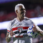 �� Ten-Man Sao Paulo porazil Fortaleza, End Long Winless Run